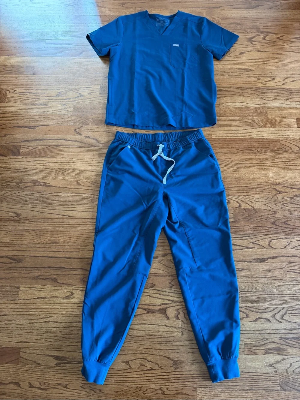 FIGS Men’s Scrub Set Carribbean Blue Leon Tansen M/L